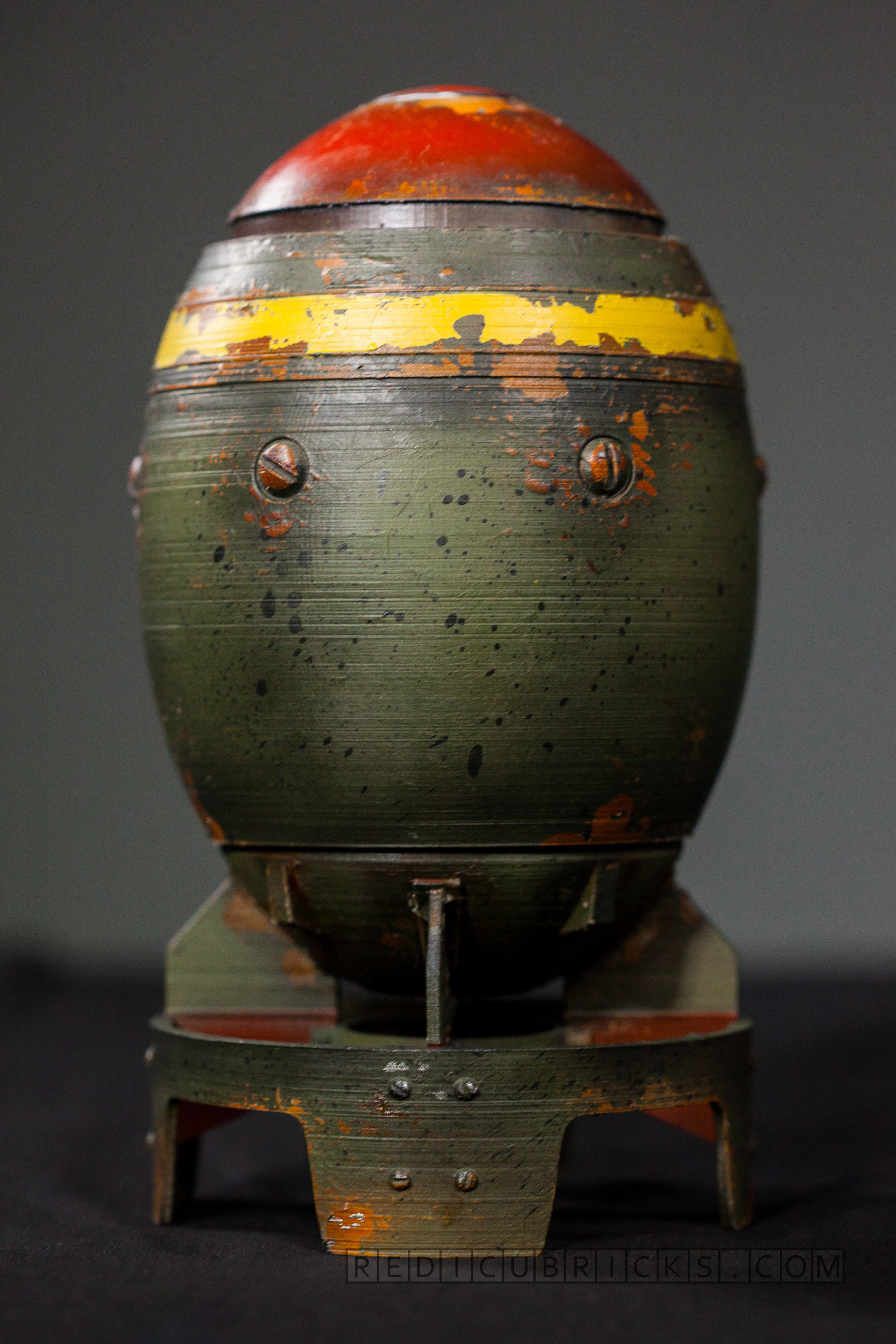 002-3D-Printed-Fallout-Mini-Nuke-Prop.jpg