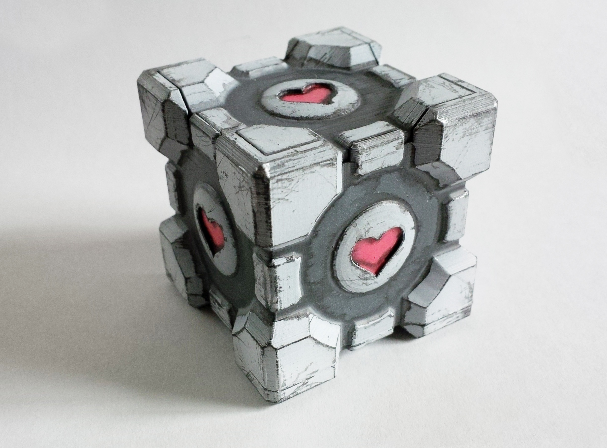 Portal cube. Куб компаньон на 3d принтере. Portal 2 мягкая игрушка куб компаньон. Портал 2 куб компаньон. Кубик из Portal 2.